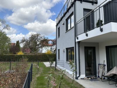 3 Zimmer Dachgeschosswohnung mit Süd/West Balkon - Außenansicht (2821)