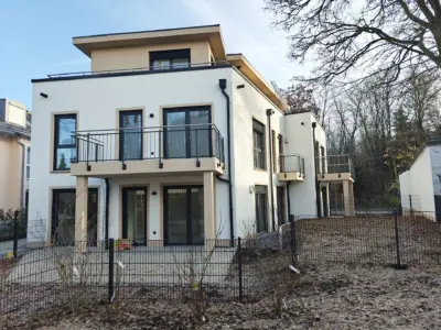 Erstbezug – Helle 2-Zimmer-Gartenwohnung - Außenansicht (1611)