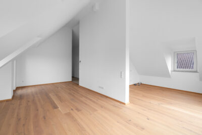 Domblick – Wunderschöne Dachgeschosswohnung - Siebenbürgener Straße (2364)